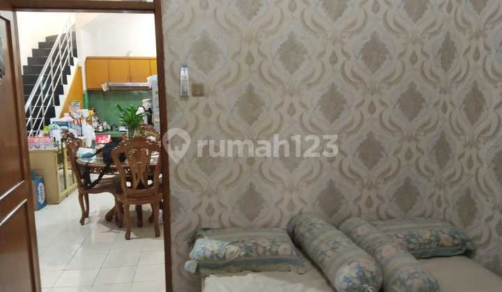 Singgasana Pranada dekat Singgasana Sport Center dijual cepat mau pindah