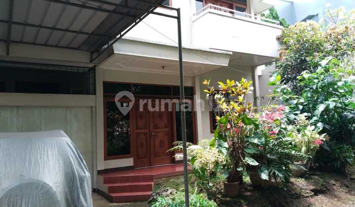 ciumbuleuit rumah strategis dengan kebun bersama yang luas depan unpar,dekat yogya 2