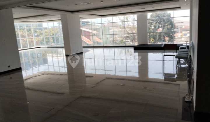 Asia Africa area, business space suitable for budget hotel, mega gym, courses, PC game center, office, etc. Asia Africa area, business space suitable for budget hotel, mega gym, courses, PC game center, office, etc.