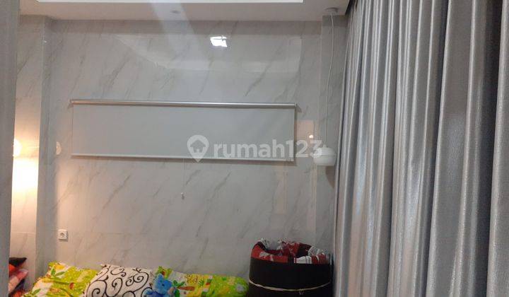 Rumah Mewah 3 Lantai di Rawamangun ada Kolam Renang Akses 2 Mobil  2