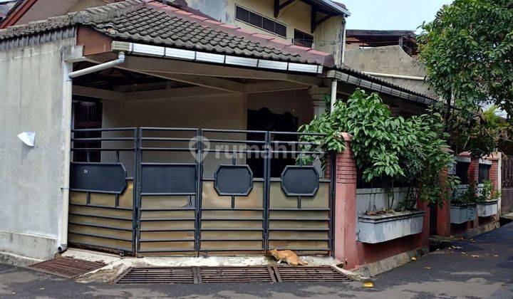 Rumah  hoek 177m² di Komplek Pondok Kopi Jaktim 1