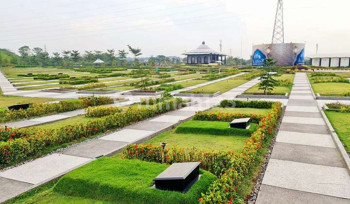 Pemakaman Al-Azhar Memorial Garden di Karawang Pemakaman Al-Azhar Memorial Garden di Karawang