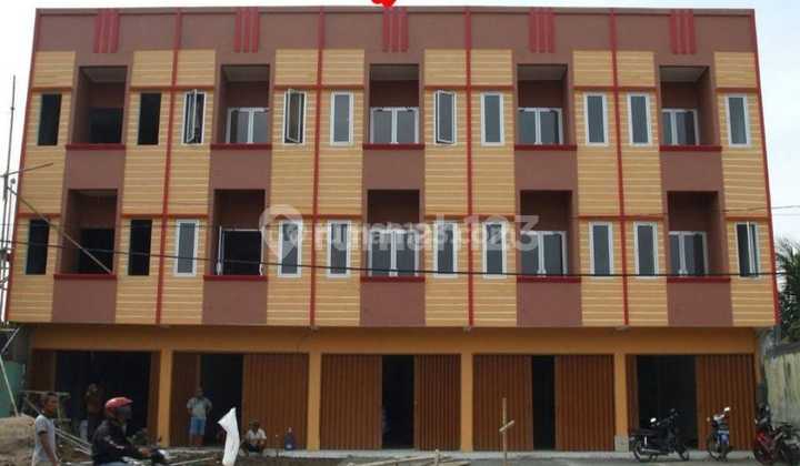 Ruko 2,5 Lantai Kawasan Ramai di Kranji Parkiran Luas Ruko 2,5 Lantai Kawasan Ramai di Kranji Parkiran Luas