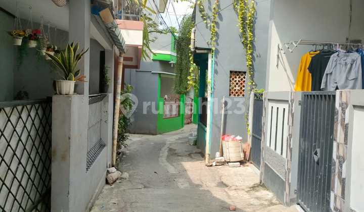 House Near Bintara Station and Toll, Flood-Free 2