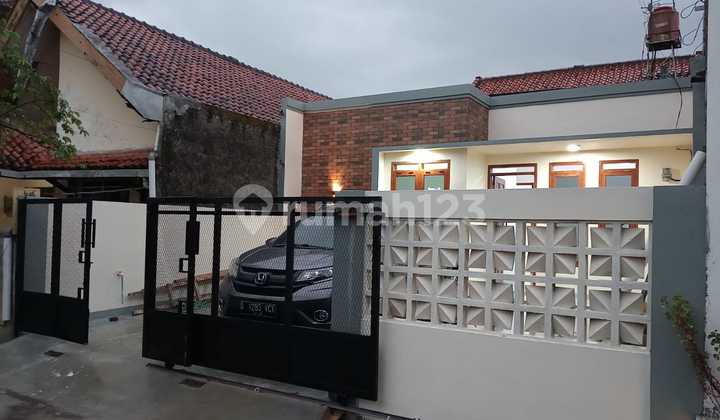 Flood-Free, House, 1 Floor, Freehold Title, Eligible for Mortgage, Cibiru Complex near UPI 2