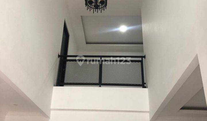 Rumah 2 Lantai Baru Unfurnished SHM di Komplek Margahayu Raya Kota Bandung 2