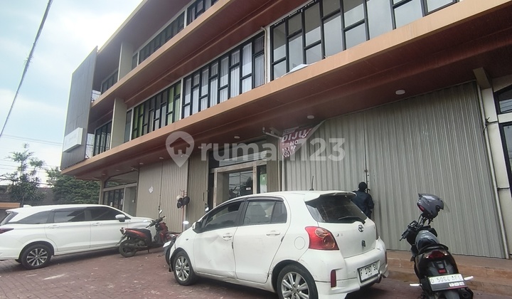 Ruko Dekat Borma Toserba Cikutra Cigadung, Cibeunying Kaler, Kota Bandung, Jawa Barat, Indonesia, 40191, Cikutra