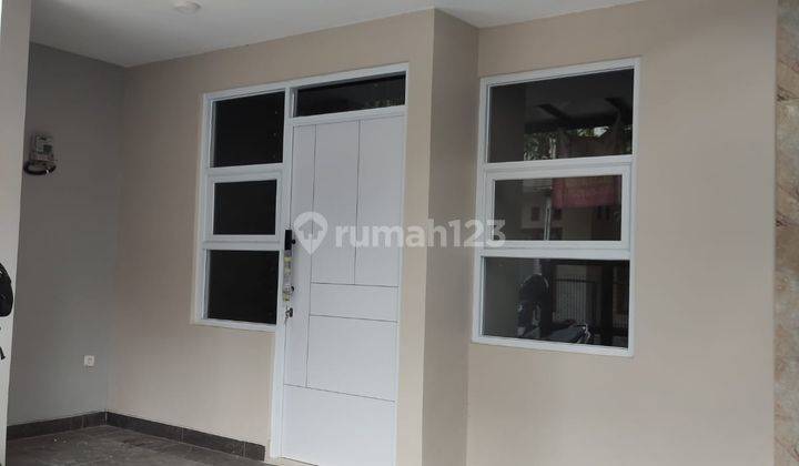 Rumah Baru Unfurnished SHM di Komplek Margahayu Raya , Bandung 1