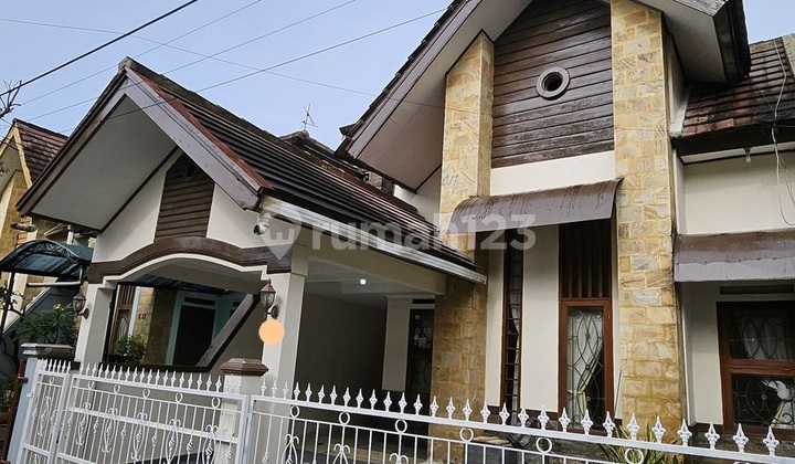 Beautiful Semi Furnished House with SHM in Arcamanik Complex, Bandung