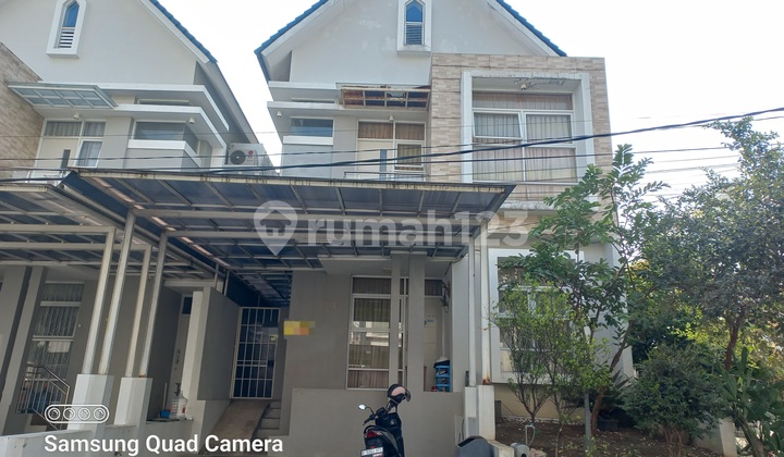 Jual cepat mau dilelang Rumah hoek 2 lantai cluster jl kolmas dkt alun2 pemkot cimahi 1