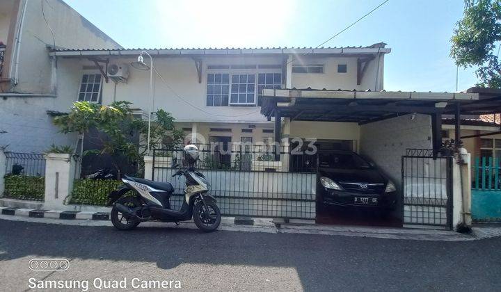 Rumah 2 Lantai Bagus Unfurnished SHM di Sukaasih, Bandung 2