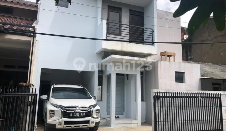 rumah 2 lantai selangkah ke toll dan stt telkom buah batu bandung