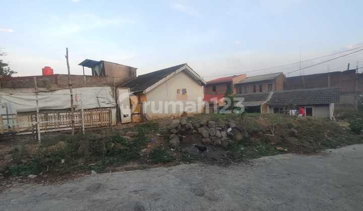 For sale: 136/45 land, price 385 million in Manglayang Regensi Complex, Cileunyi. 2