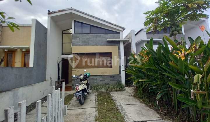 Rumah siap huni dekat griya Arcamanik lt116/70 hrg850 Bandung kodya