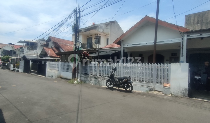 Rumah Lt137/120 Hrg900jt Strategis di Komplek Sekelimus Soekarno Hatta