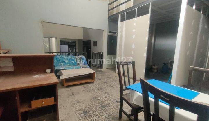 Jual Rumah Bonus Kostan 8kamar Hanya 1,9m Apresal Bank 2,6m di Sanggar Hurip 2