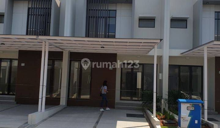 Rumah 2 Lantai, Minimalis di Cluster Shinano Jgc 1