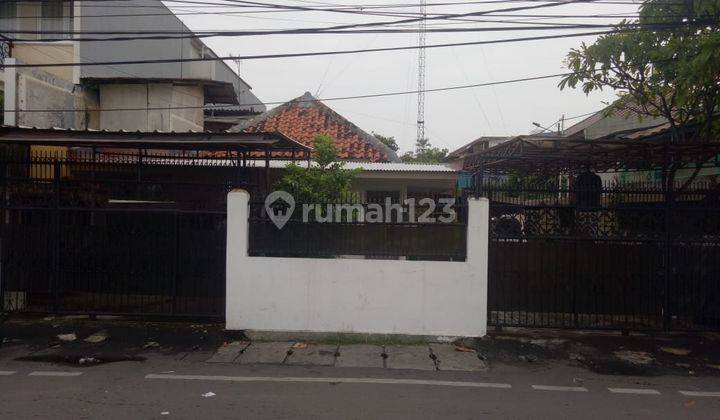 Rumah Tua 1 lantai,Lokasi Ok dan Harga Nego di Kali Baru Jakarta Pusat 1