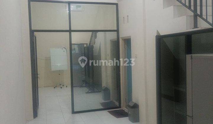 Rumah Minimalis 3  lantai siap huni, Lokasi Ok di Pasar Baru 1