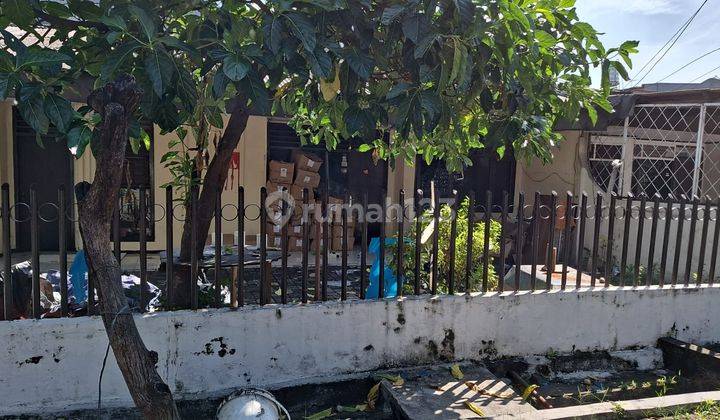 Rumah tua 1 lantai  masih layak huni ,lokasi OK di Bojong Indah Cengkareng 2