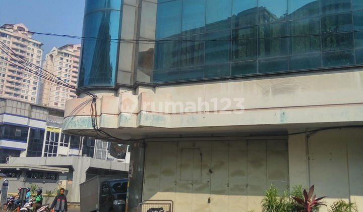 4-Story Shop House, Corner, Good Location, Negotiable Price in Mangga Dua Harco