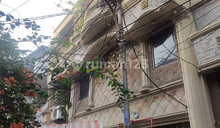 Rumah Gandeng ex konveksi ,Nego ,Jual cepat di Pademangan Jak Ut 2