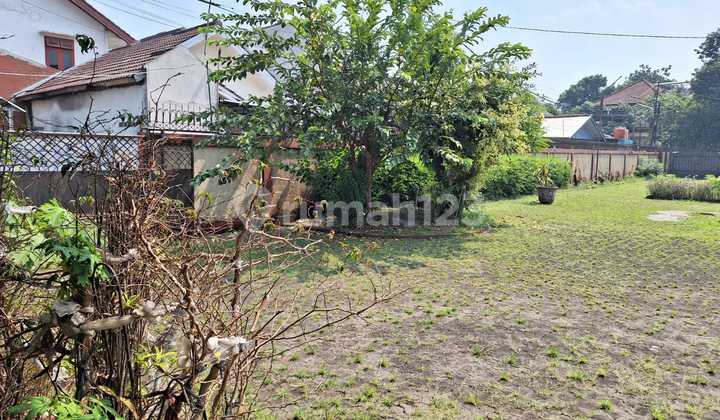 Rumah Tua Hoek Hitung Tanah Cocok Bangun Cluster di Jati Bening Bekasi