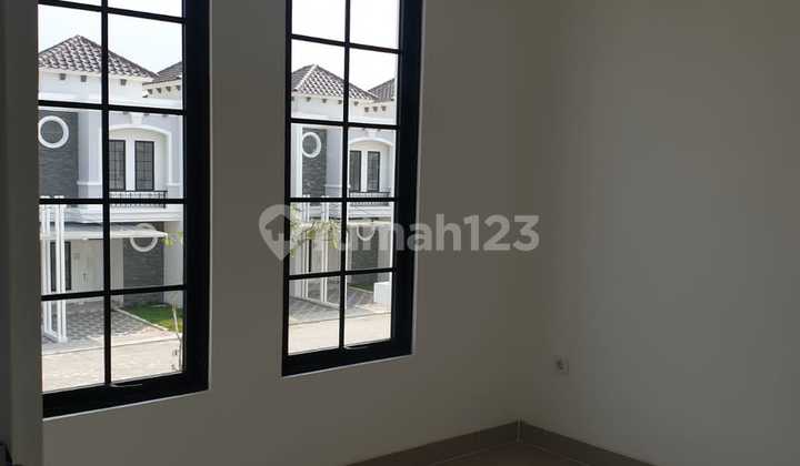 Rumah 2 Lantai Siap Huni Lokasi Dekat Kawasan Industri Jababeka Cikarang 2