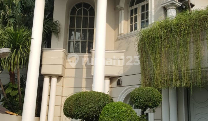 Luxury 2-story residence needs renovation, good location in Cempaka Putih, Central Jakarta 2