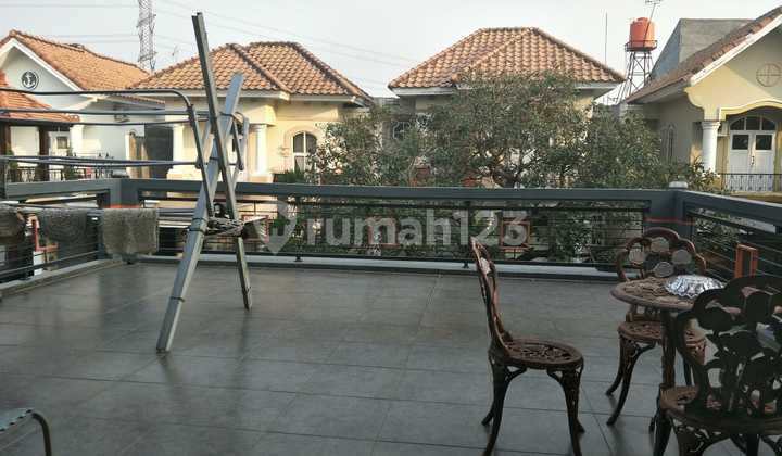 Rumah 2 Lantai ,siap huni , Harga Nego di Legenda Wisata  Cibubur 2