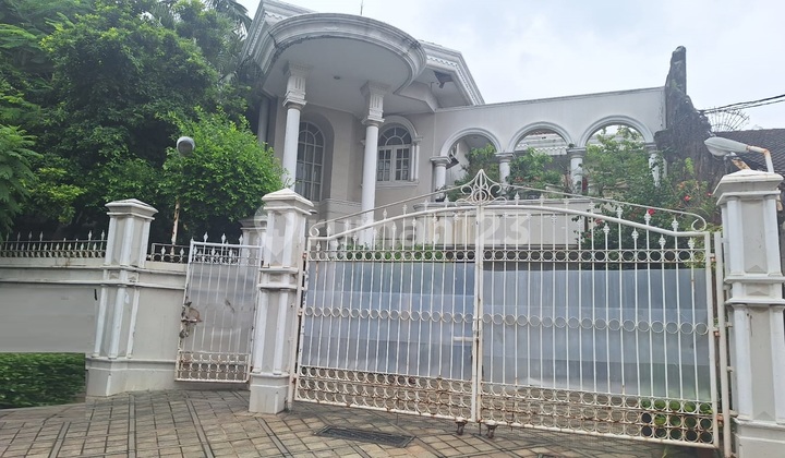 Hunian Mewah 2 lantai perlu Renovasi ,Lokasi OK di Cempaka Putih Jakarta Pusat Hunian Mewah 2 lantai perlu Renovasi ,Lokasi OK di Cempaka Putih Jakarta Pusat