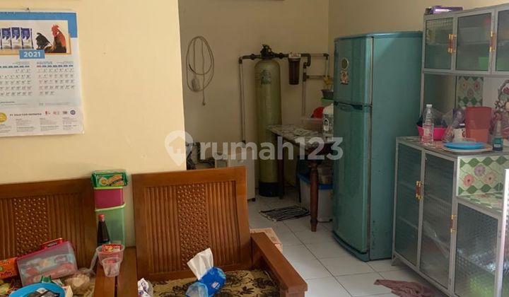 Old Single-Story Hoek House Needs Renovation in Pulo Gebang Permai 2