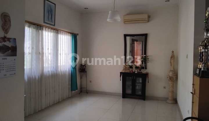 Rumah 1 1/4 Lantai Siap Huni , Semi Furnish, Lokasi Ok di Gading 2