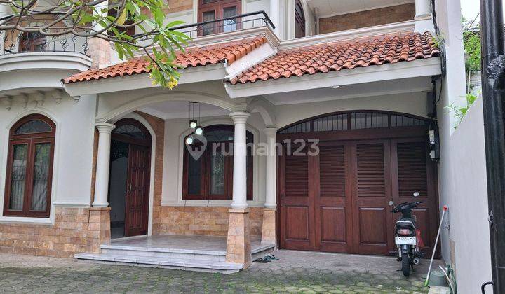Disewakan Rumah Asri Bisa.hunian / Silent.office/ Cliniq 2