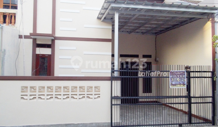 Brown House Friendly Price Top Condition