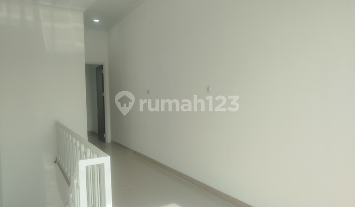 Lively Shop House, Affordable Price, Prime Location 2