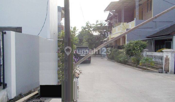 Rumah Putih Harga Pedih Lingkungan Bersih 2