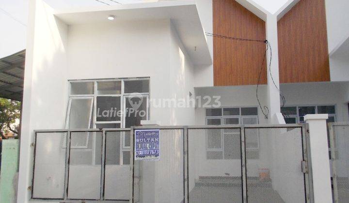 Rumah Putih Harga Sedih Lingkungan Bersih 1