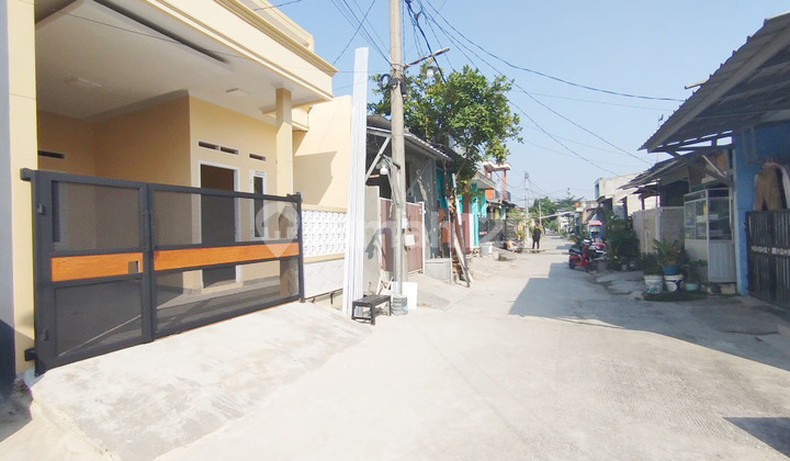 Rumah Kuning Harga Hebring Lingkungan Hening 2