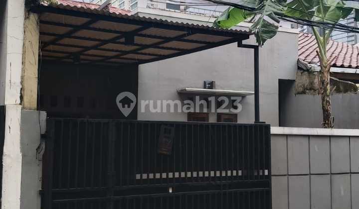 Dijual Rumah 2 Lantai di Karet Setibudi Dijual Rumah 2 Lantai di Karet Setibudi
