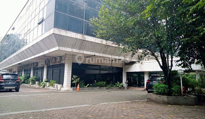 Gedung murah jarang ada di Jalan Ampera Raya 6