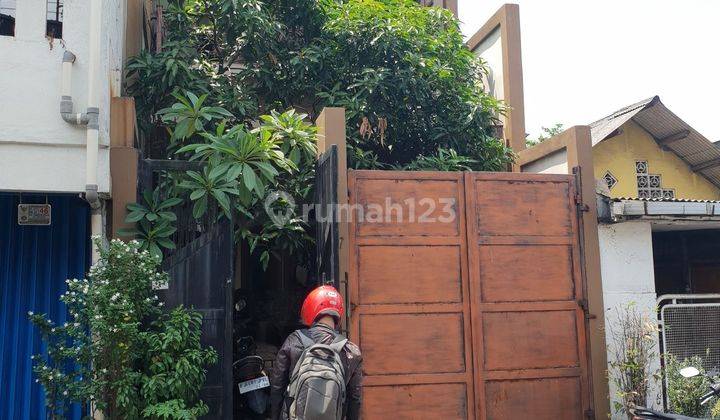 Rumah termurah jarang ada di Jalan F raya Kemayoran 2