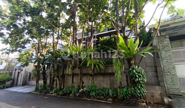Rumah 2 Lantai Di Simprug Garden Patal Senayan Shm Murah 2