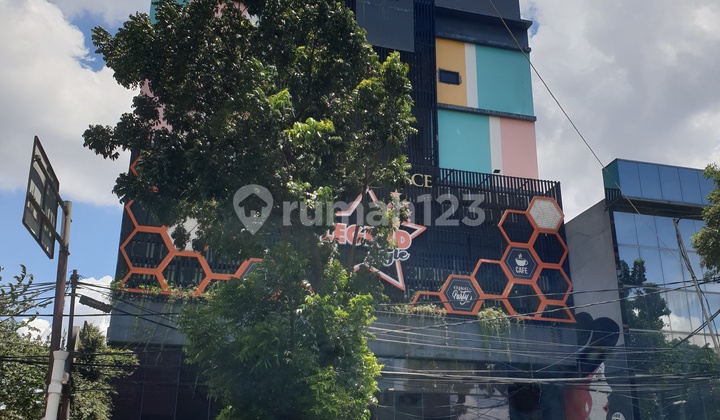 Dijual Hotel Murah 5 Lantai di Jalan Biak Cideng Gambir Dijual Hotel Murah 5 Lantai di Jalan Biak Cideng Gambir
