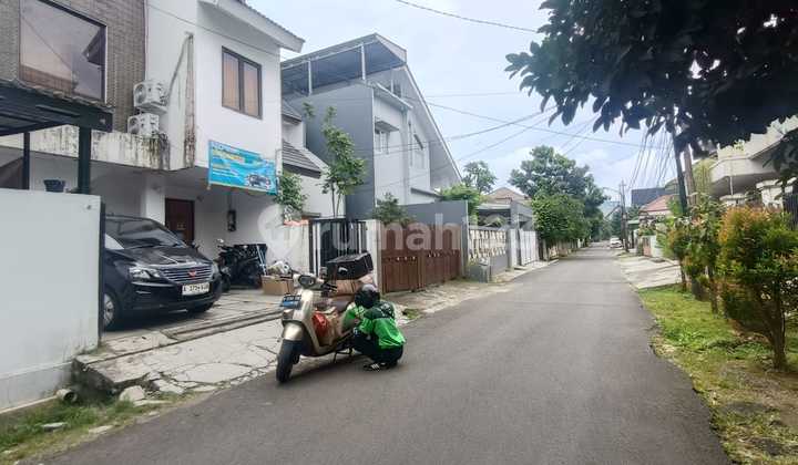 Cheap For Sale 2-Story House in Depkes Complex, Pasar Minggu. 2