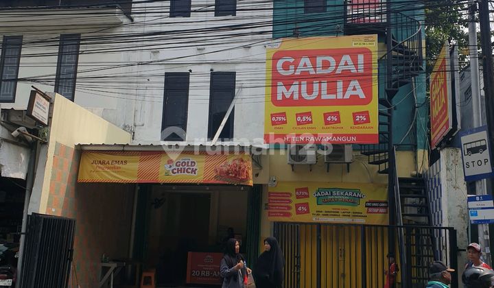 Strategic Affordable 3-Story Linked Shophouse on Haji Ten Street Strategic Affordable 3-Story Linked Shophouse on Haji Ten Street