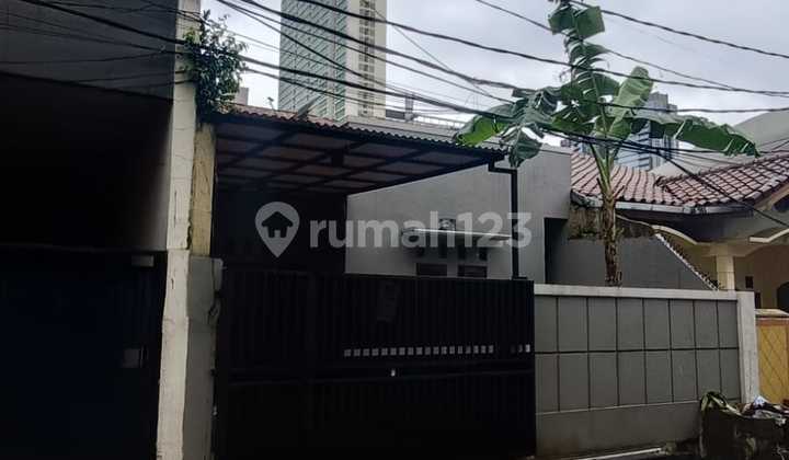 Dijual Rumah 2 Lantai di Karet Setibudi 2