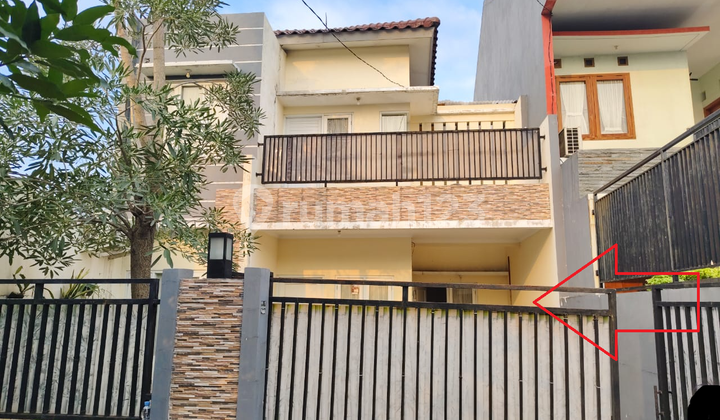 Dijual Rumah Murah 2 Lantai di Perumahan Permata Timur 1