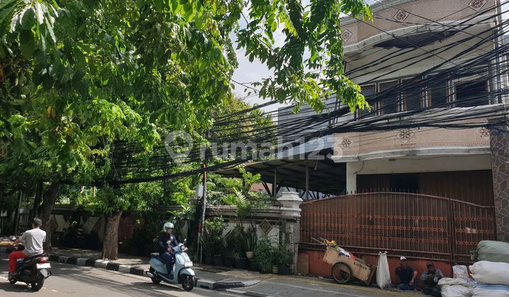 Dijual Rumah Tua Hitung Tanah Di Pl Jl Howitzer No 36 Blok A 3, Kemayoran
