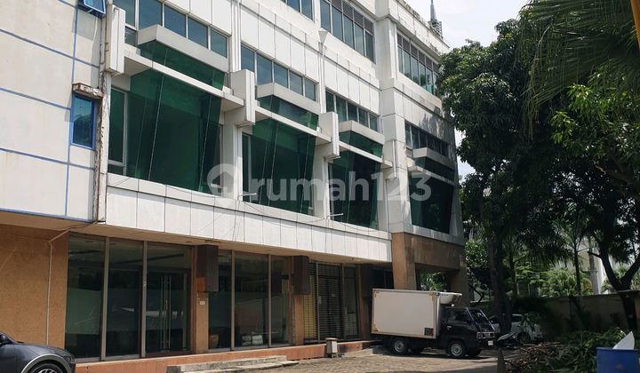 For Sale: 3-Story Row House and Shop Package